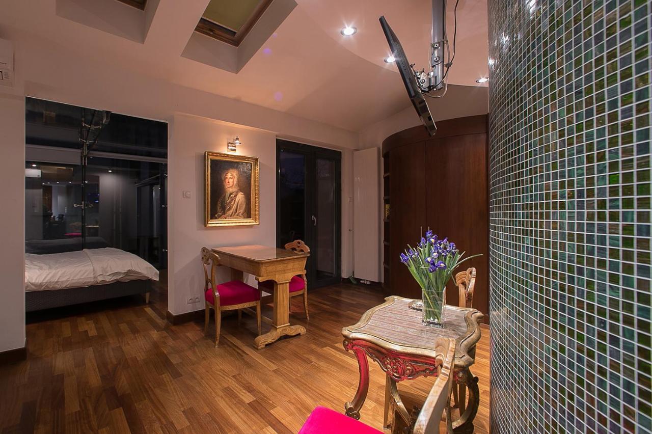 Main Square Studio With Terrace & Air Condition Краків Екстер'єр фото